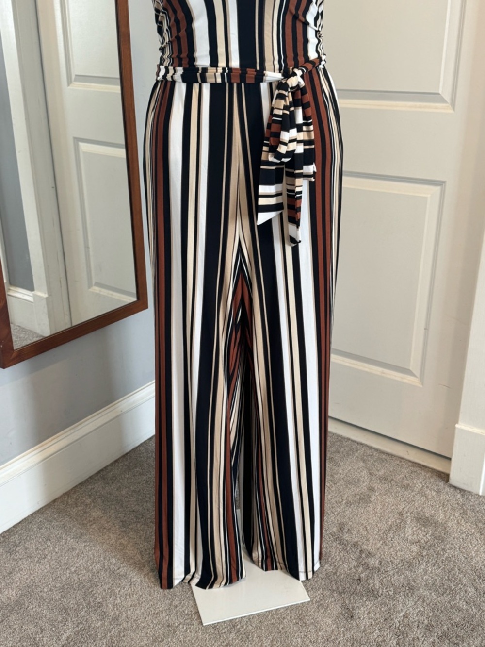 New York and Co. black brown, white tan striped one shoulder jumpsuit pockets XL - Picture 4 of 10
